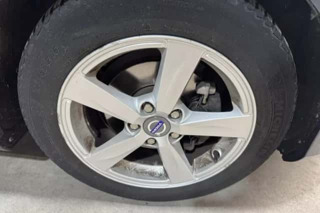 Volvo V40 (2014) thumbnail 24