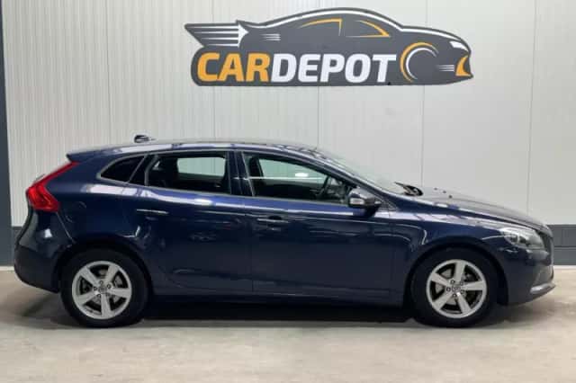 Volvo V40 (2014) thumbnail 4