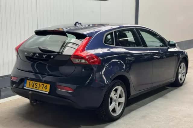Volvo V40 (2014) thumbnail 5