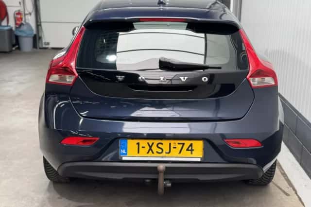 Volvo V40 (2014) thumbnail 6