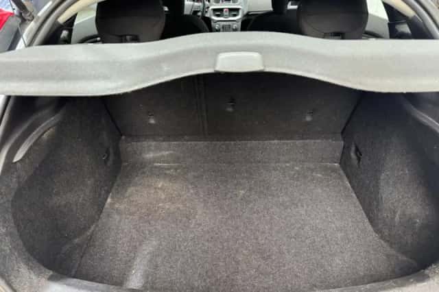 Volvo V40 (2014) thumbnail 9