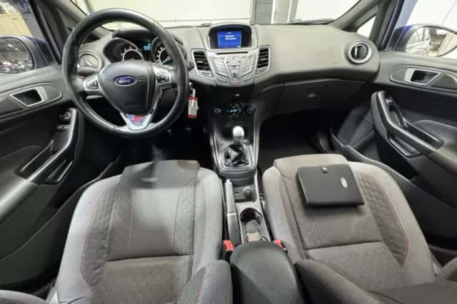 Ford Fiesta (2016) thumbnail 11