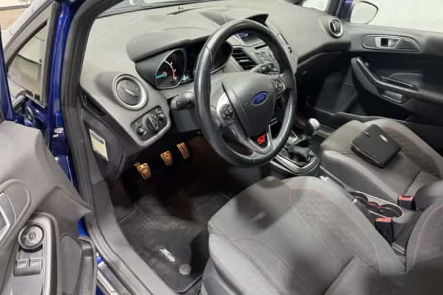 Ford Fiesta (2016) thumbnail 10