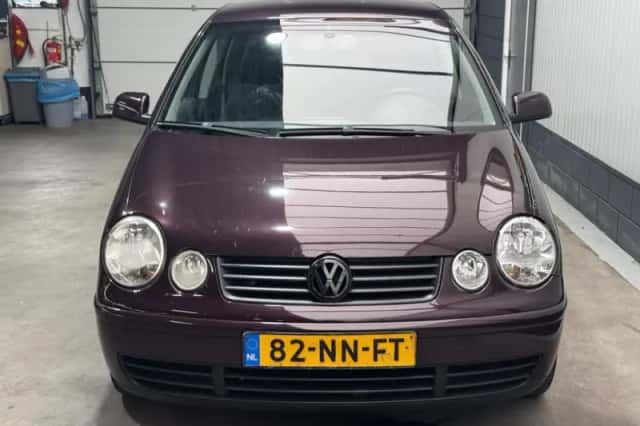Volkswagen Polo (2003) thumbnail 2