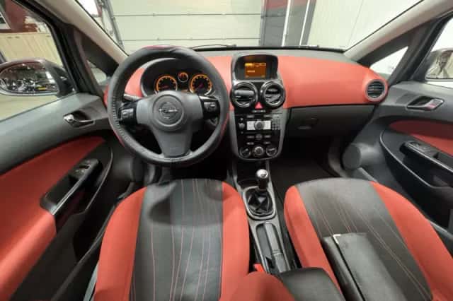 Opel Corsa (2008) thumbnail 11