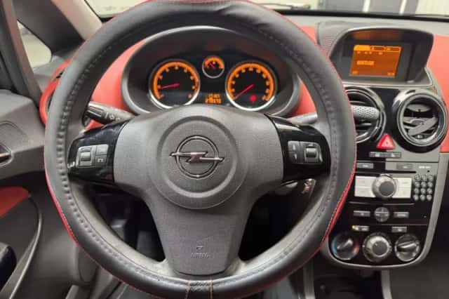 Opel Corsa (2008) thumbnail 12