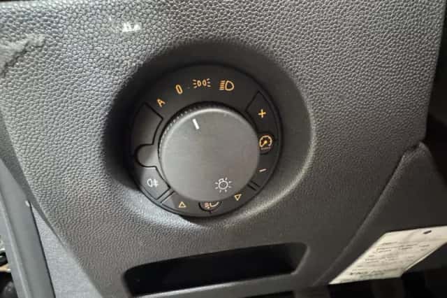 Opel Corsa (2008) thumbnail 20