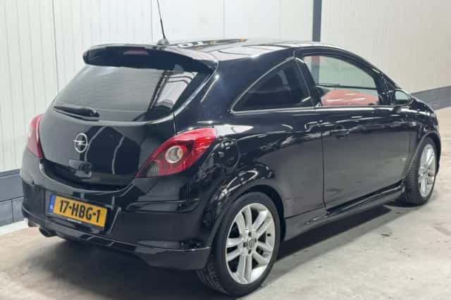 Opel Corsa (2008) thumbnail 5