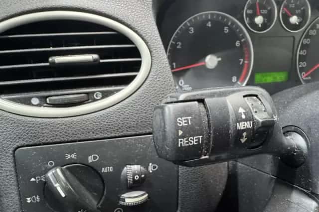 Ford Focus (2006) thumbnail 14