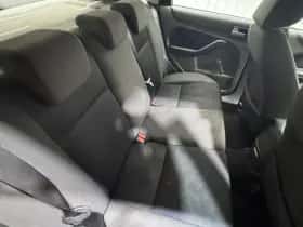 Ford Focus thumbnail 22
