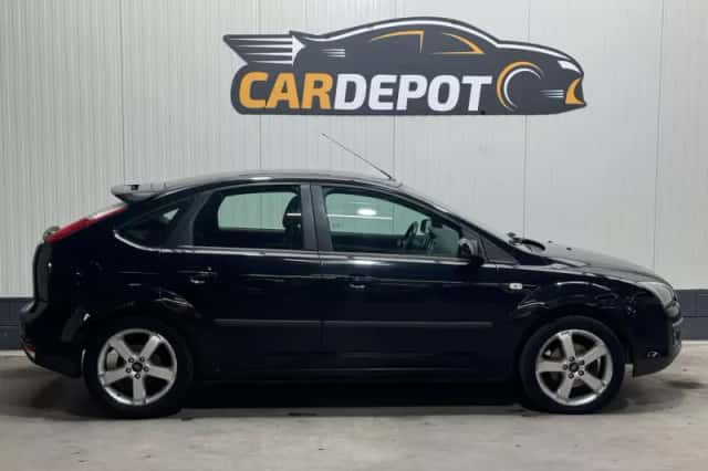 Ford Focus (2006) thumbnail 4