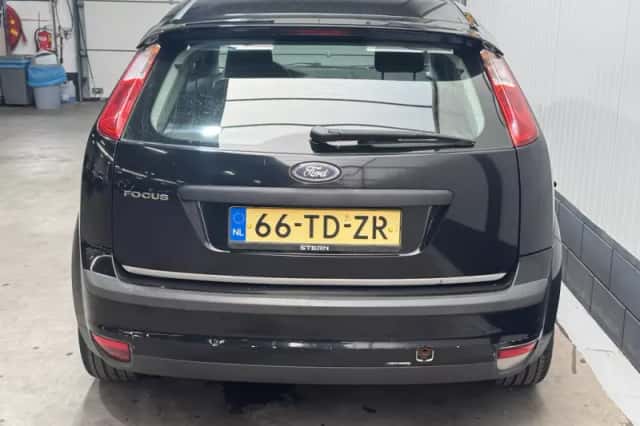 Ford Focus (2006) thumbnail 6