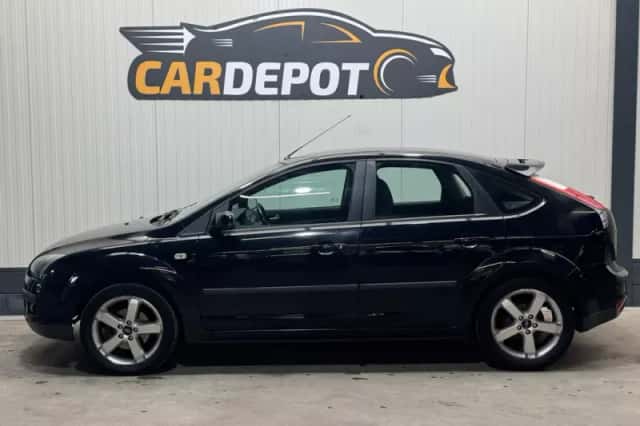 Ford Focus (2006) thumbnail 8