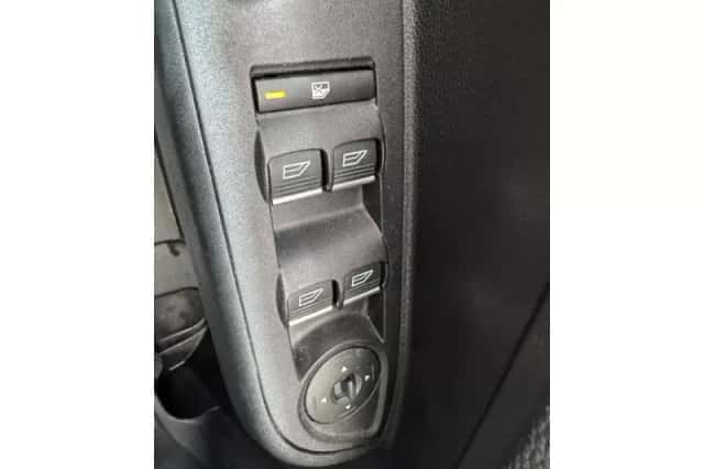 Ford B-Max (2014) thumbnail 18