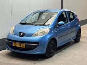 Peugeot 107 (2008)