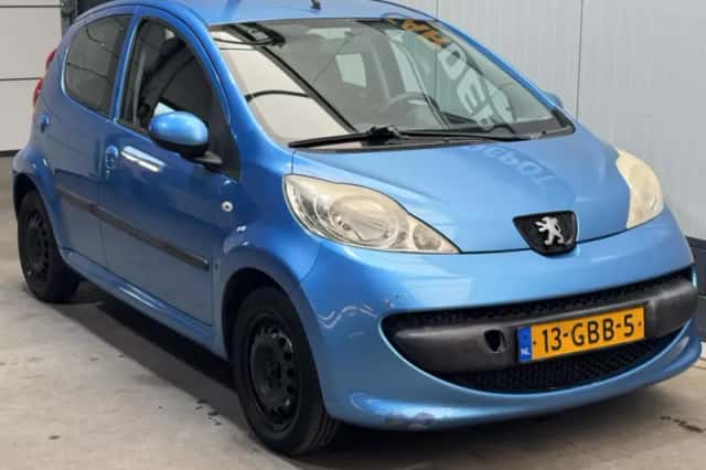 Peugeot 107 (2008) thumbnail 3