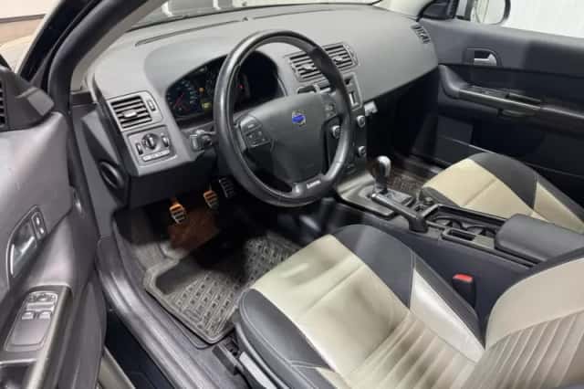 Volvo C30 (2011) thumbnail 10