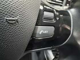 Peugeot 308 (2016) thumbnail 24
