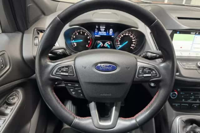 Ford Kuga (2018) thumbnail 12