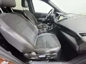 Ford Kuga (2018) thumbnail 19