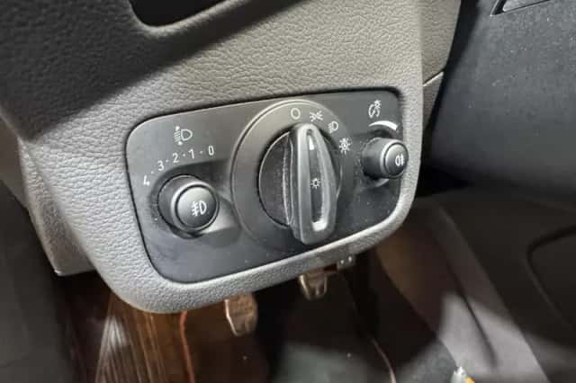 Ford Kuga (2018) thumbnail 24