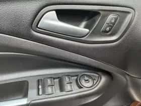 Ford Kuga (2018) thumbnail 25