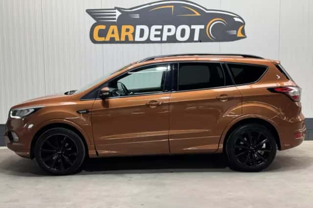 Ford Kuga (2018) thumbnail 8