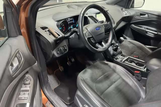 Ford Kuga (2018) thumbnail 10