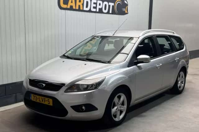 Ford Focus (2010) thumbnail 1