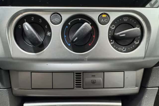 Ford Focus (2010) thumbnail 15