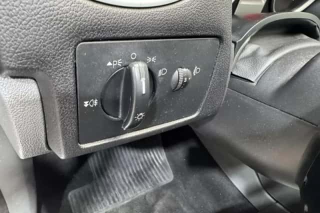 Ford Focus (2010) thumbnail 19