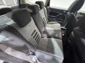 Ford Focus (2010) thumbnail 21