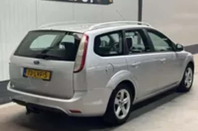 Ford Focus (2010) thumbnail 30