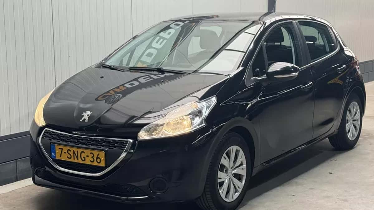Peugeot 208 (2013) — foto 1