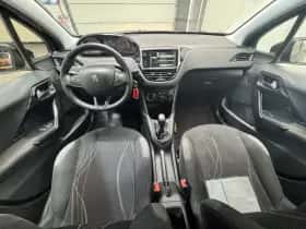 Peugeot 208 (2013) thumbnail 11