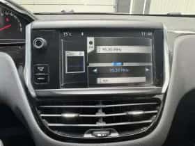 Peugeot 208 (2013) thumbnail 14