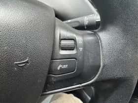 Peugeot 208 (2013) thumbnail 16