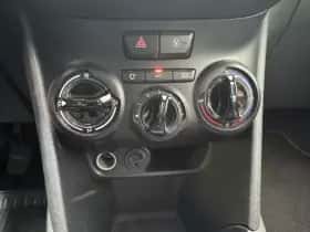 Peugeot 208 (2013) thumbnail 19