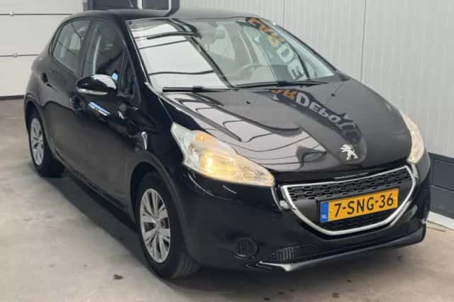 Peugeot 208 (2013) thumbnail 3