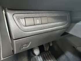 Peugeot 208 (2013) thumbnail 21