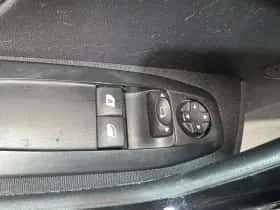 Peugeot 208 (2013) thumbnail 22