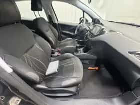 Peugeot 208 (2013) thumbnail 24