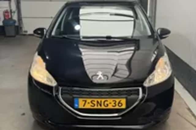 Peugeot 208 (2013) thumbnail 28