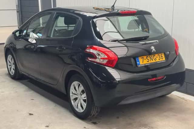Peugeot 208 (2013) thumbnail 7