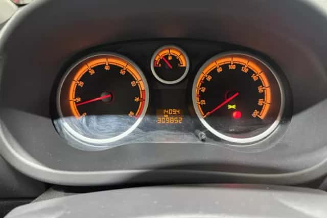 Opel Corsa (2006) thumbnail 14