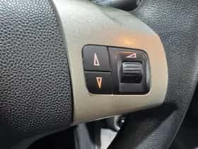 Opel Corsa (2006) thumbnail 18