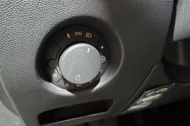Opel Corsa (2006) thumbnail 21
