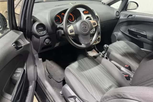 Opel Corsa (2006) thumbnail 10