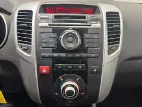 Kia Venga (2012) thumbnail 20