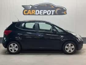 Kia Venga (2012) thumbnail 4